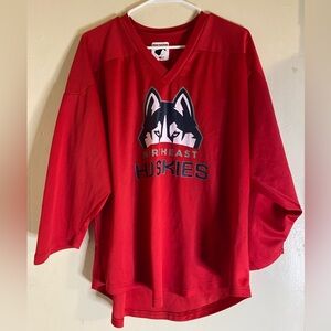northeast huskies hockey jersey  Xl  26x27 front / 26x30 back